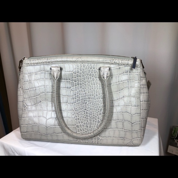 Halogen handbag - Picture 3 of 8